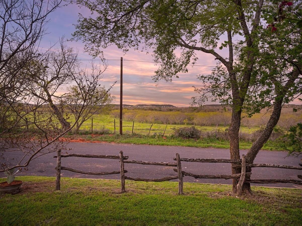 Das Eck Haus - Cozy Cabin Getaway Fredericksburg Dış mekan fotoğraf