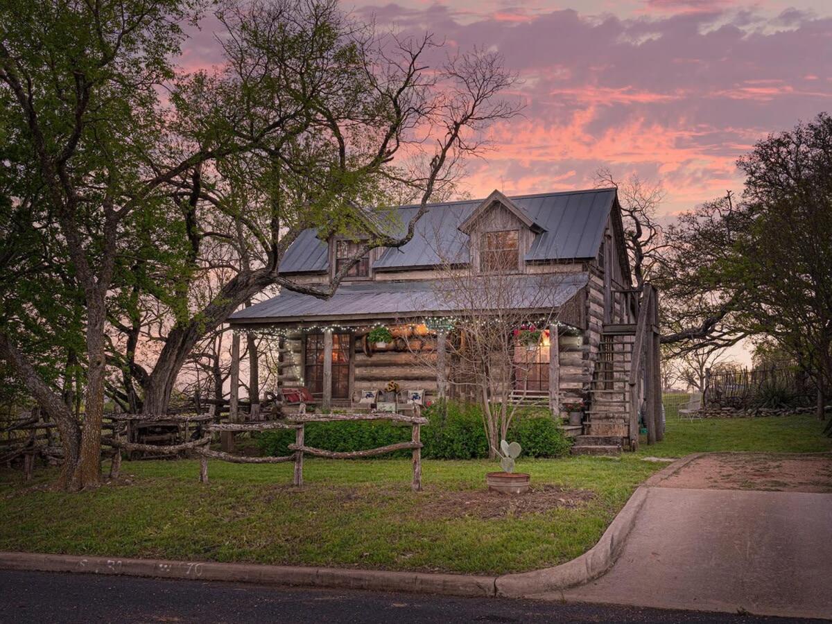 Das Eck Haus - Cozy Cabin Getaway Fredericksburg Dış mekan fotoğraf